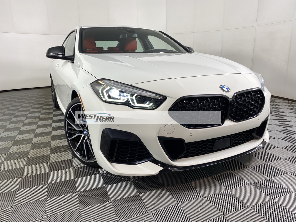 2022 BMW 2 Series M235i's photo