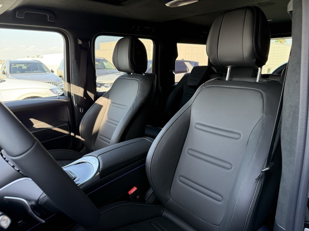2025 Mercedes Benz G 550 photo 4
