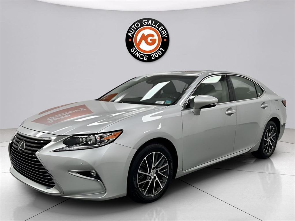 2017 Lexus ES 350 photo 3