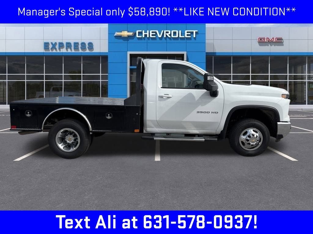 2025 Chevrolet Silverado 3500HD LT photo 2