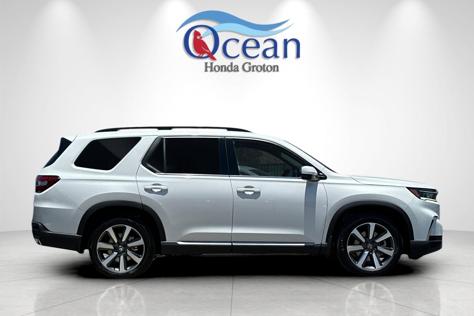 2025 Honda Pilot Touring photo 3