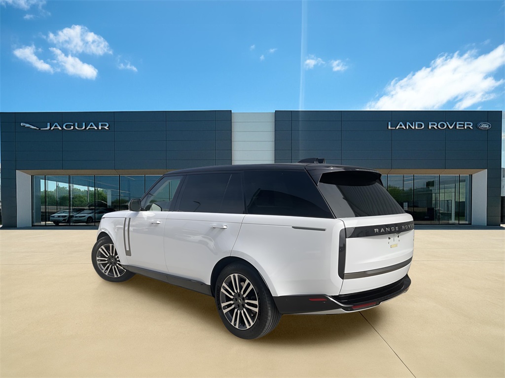 2023 Land Rover Range Rover SE photo 2