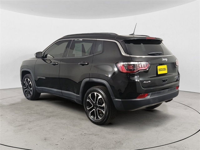 2022 Jeep Compass Limited photo 2