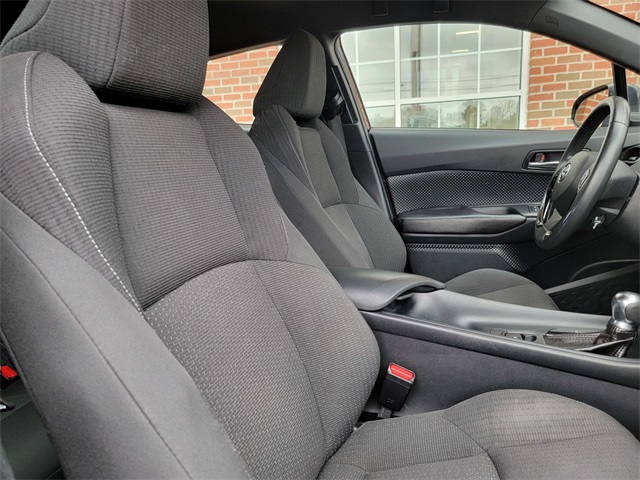 2018 Toyota C-HR XLE photo 13