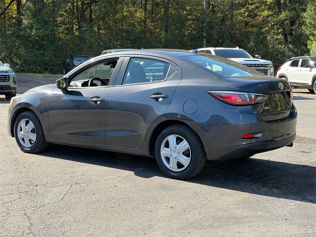 2019 Toyota Yaris L photo 3
