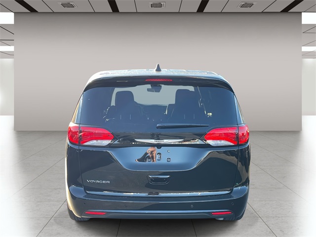 2026 Chrysler Voyager LX photo 4