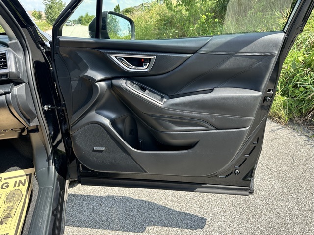 2022 Subaru Forester Touring photo 17