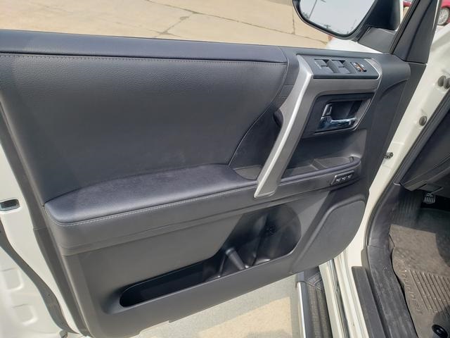2023 Toyota 4Runner Limited photo 14