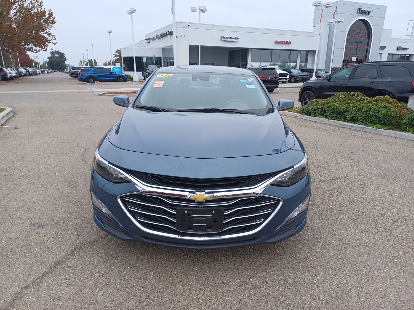 2024 Chevrolet Malibu 1LT photo 2