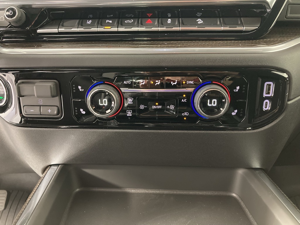 2025 Chevrolet Silverado 2500HD LT photo 7