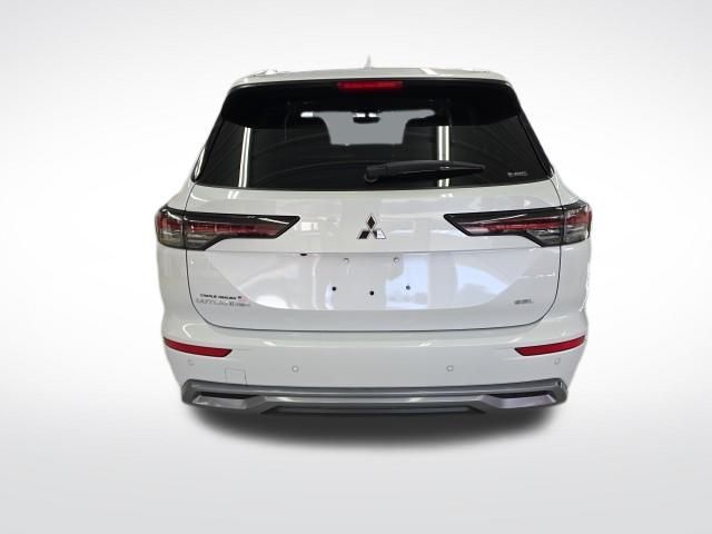 2025 Mitsubishi Outlander SEL photo 2