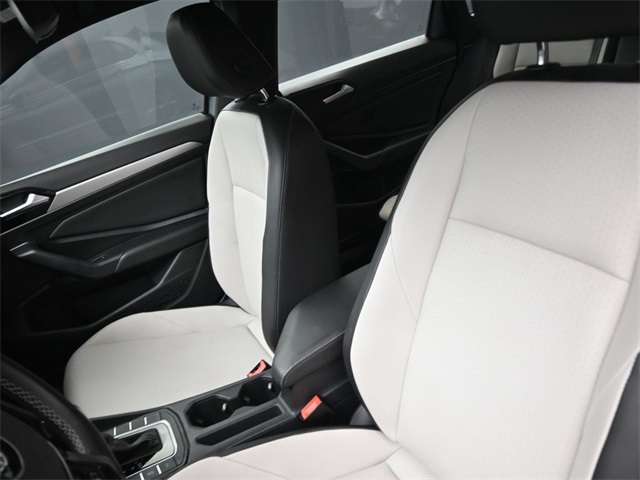 2019 Volkswagen Jetta R-Line photo 29