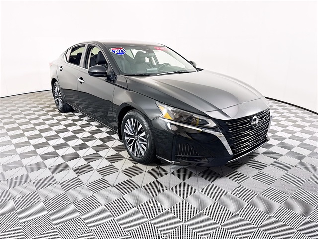 2023 Nissan Altima SV