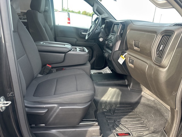 2023 Chevrolet Silverado 2500HD Custom photo 17