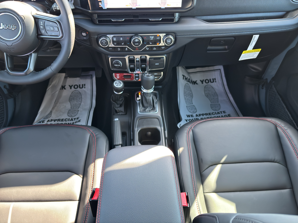 2025 Jeep Wrangler Rubicon photo 23