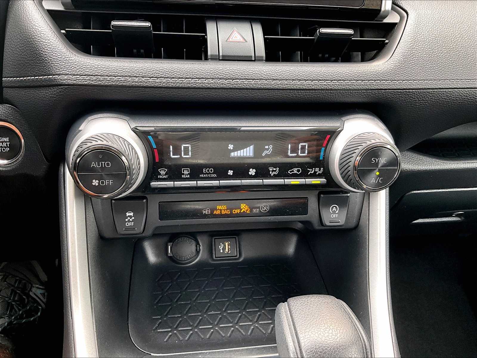 2023 Toyota RAV4 XLE photo 49