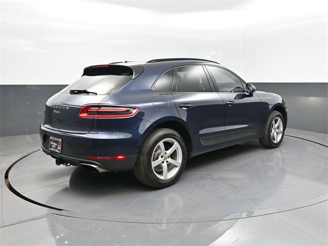 2018 Porsche Macan Base photo 38