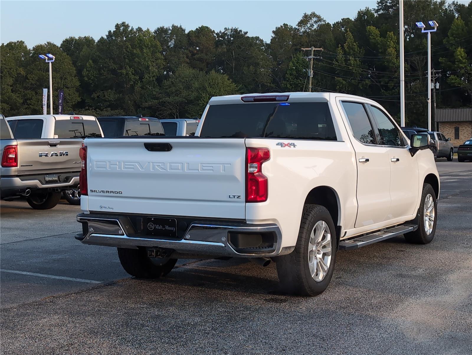 2023 Chevrolet Silverado 1500 LTZ photo 5