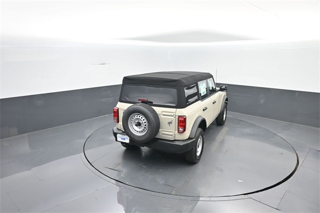 2025 Ford Bronco Base photo 19