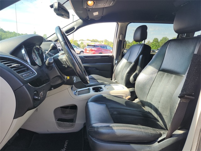 2017 Dodge Grand Caravan SXT photo 9