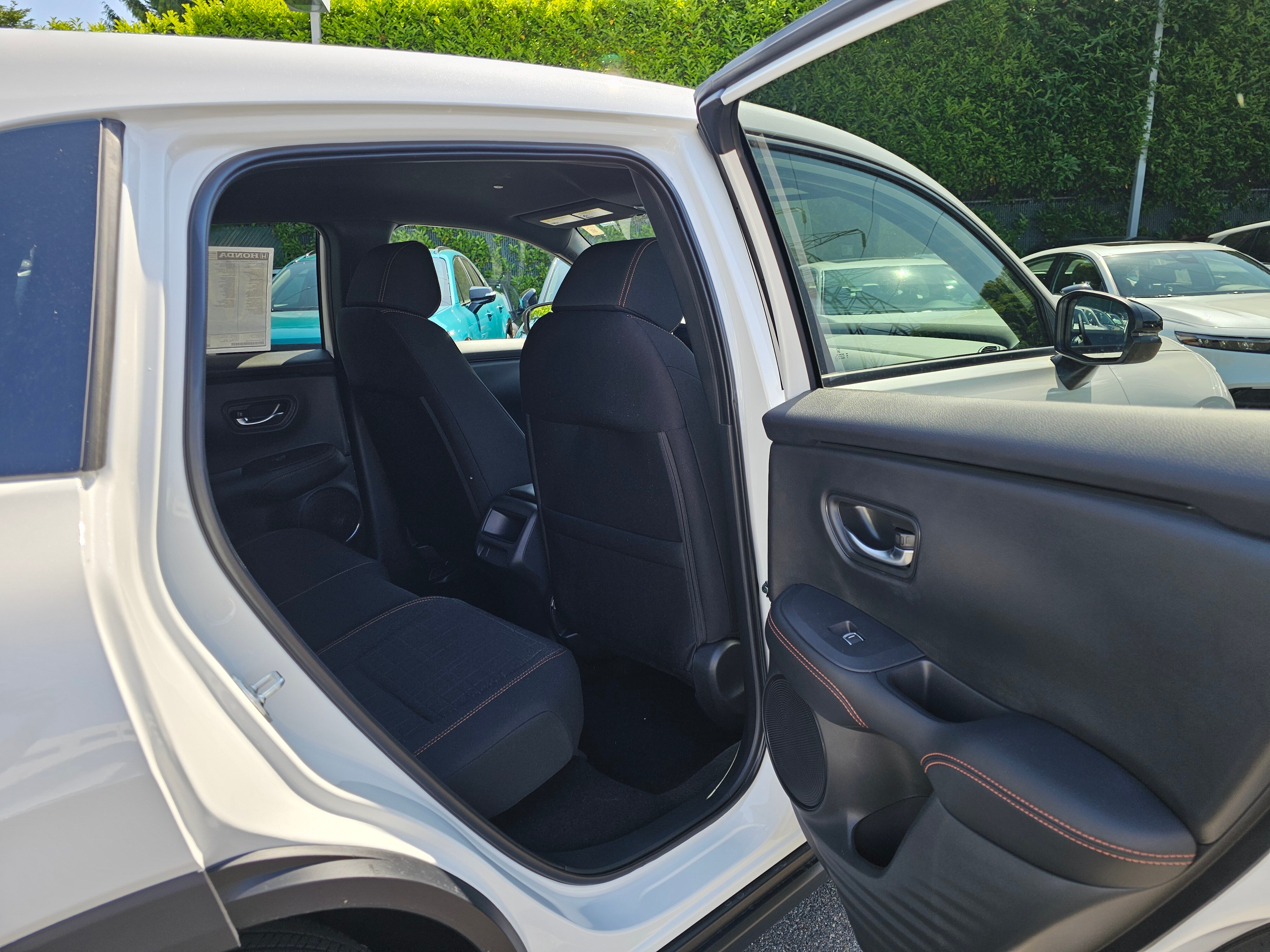 2025 Honda HR-V Sport photo 4