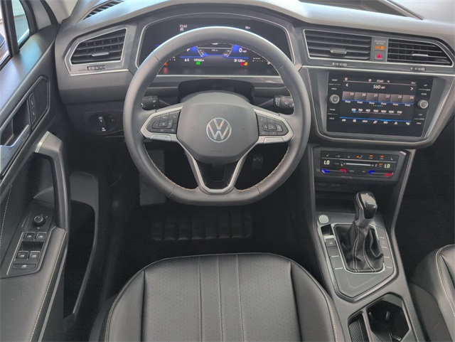 2022 Volkswagen Tiguan SE photo 8
