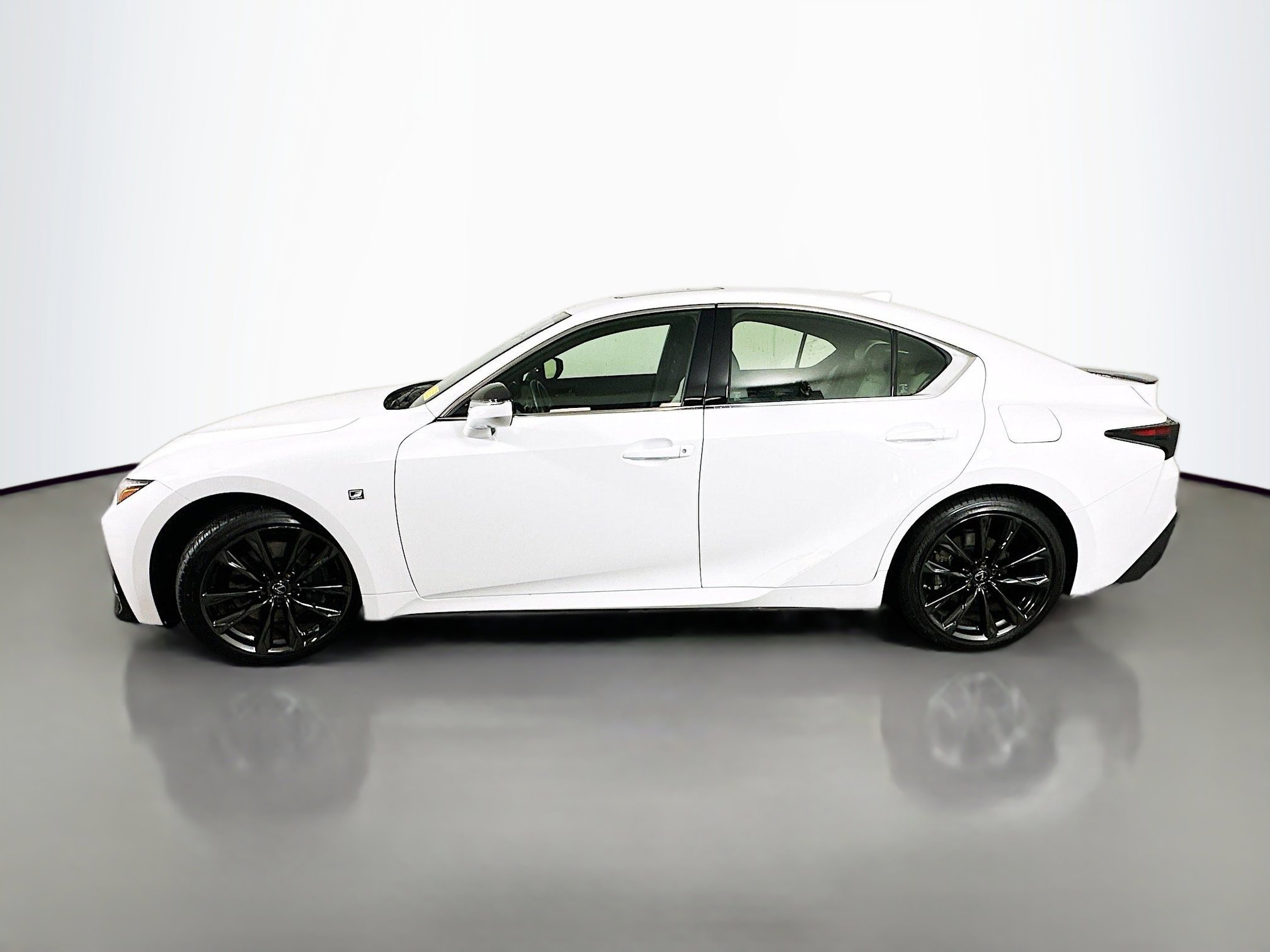 2022 Lexus IS 350 F SPORT AWD photo 4
