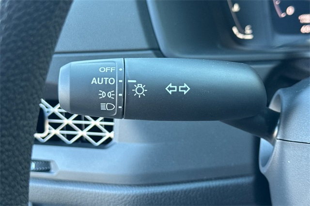 2025 Honda Accord LX photo 11