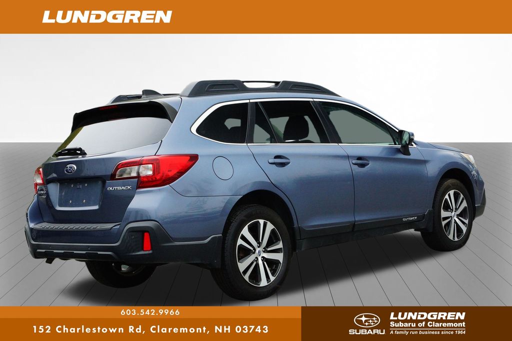 2018 Subaru Outback 2.5i photo 2