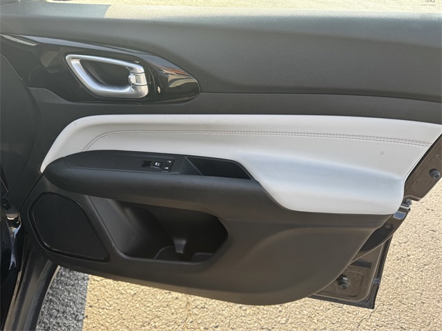 2023 Jeep Compass Limited photo 12