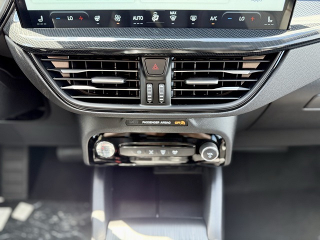 2025 Ford Escape Hybrid ST-Line Select photo 21