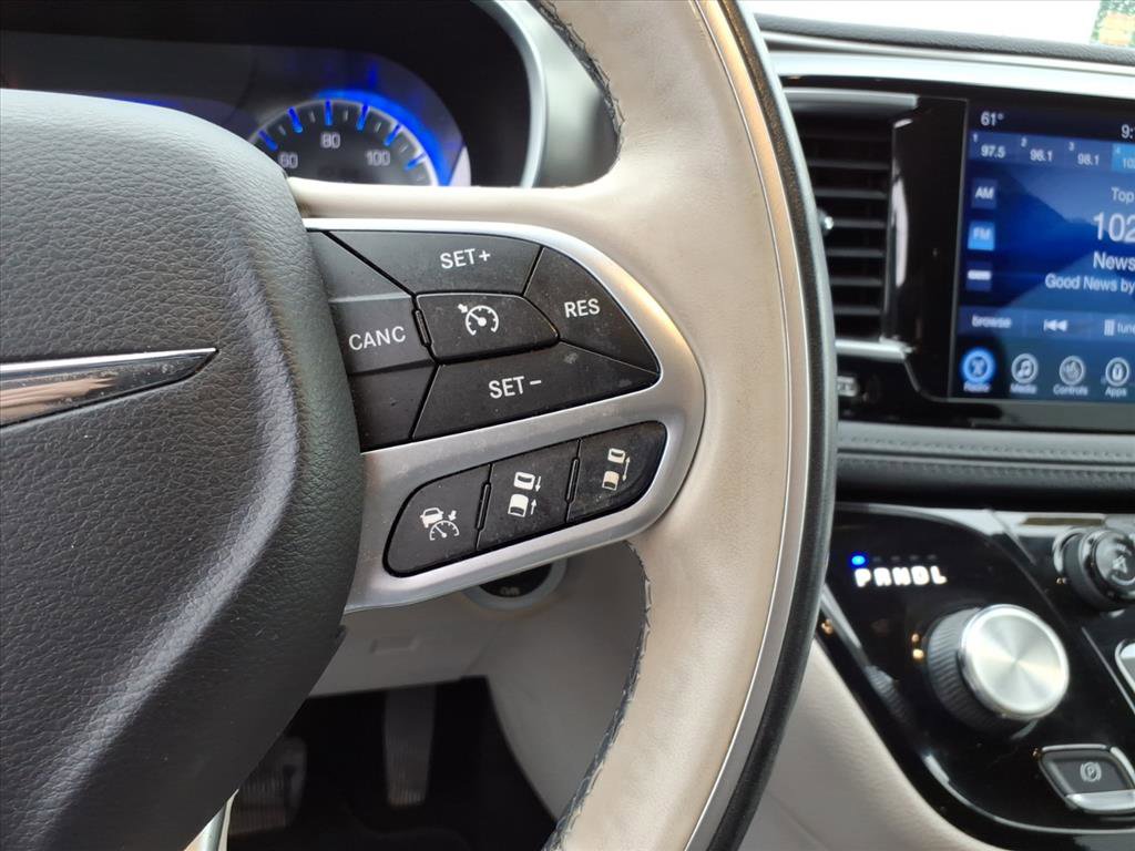 2017 Chrysler Pacifica Limited photo 15