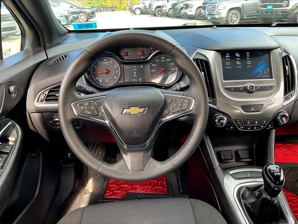 2018 Chevrolet Cruze LT photo 16