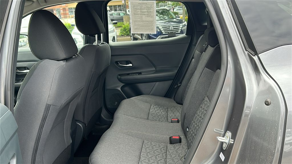 2025 Nissan Kicks SV photo 21
