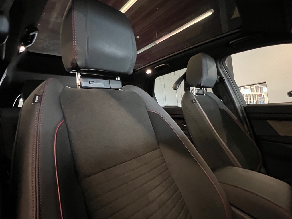 2020 Land Rover Discovery Sport SE R-Dynamic photo 20