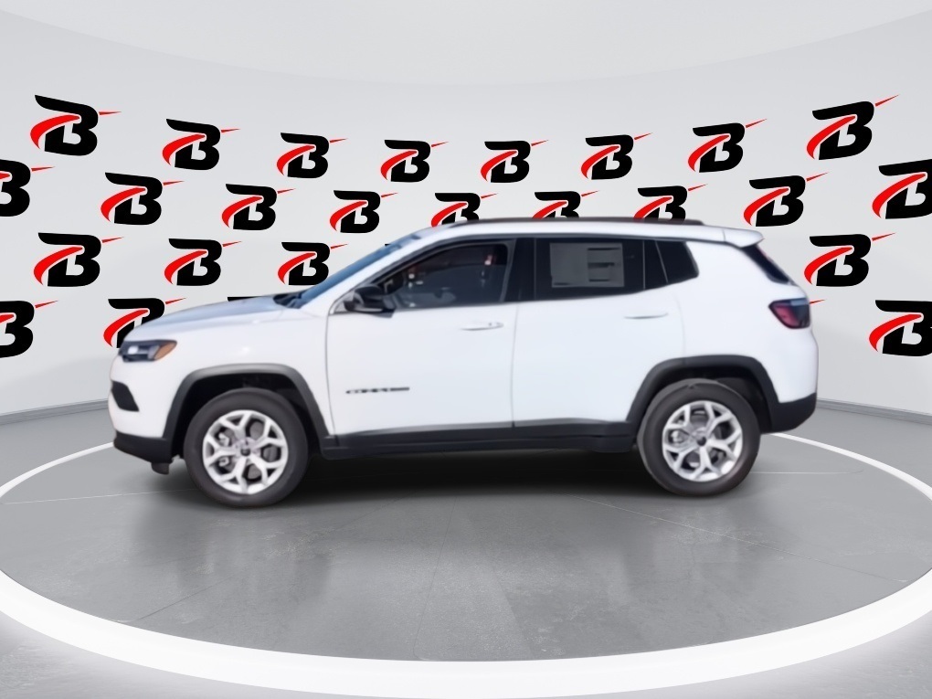 2026 Jeep Compass Latitude photo 4