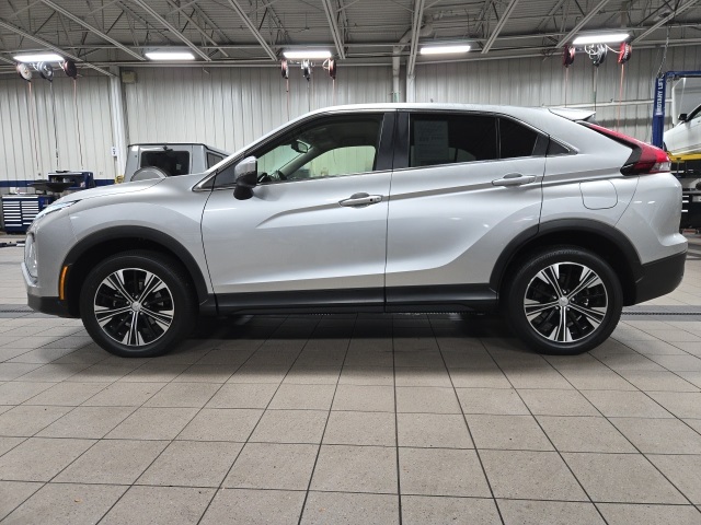 2022 Mitsubishi Eclipse Cross photo 3