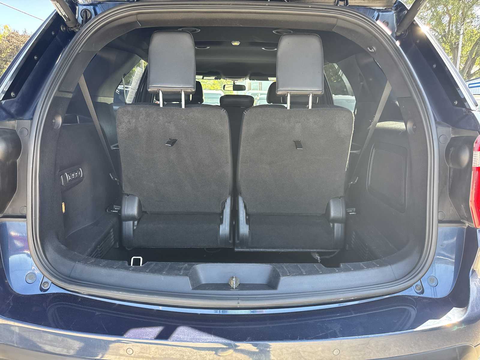 2017 Ford Explorer Limited photo 5