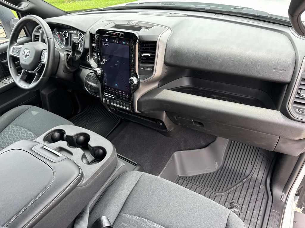 2025 Ram 2500 Tradesman photo 26