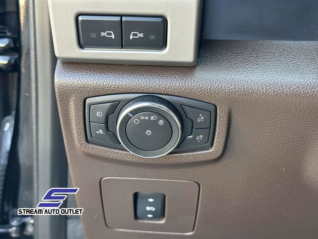 2016 Ford F-150 King Ranch photo 22