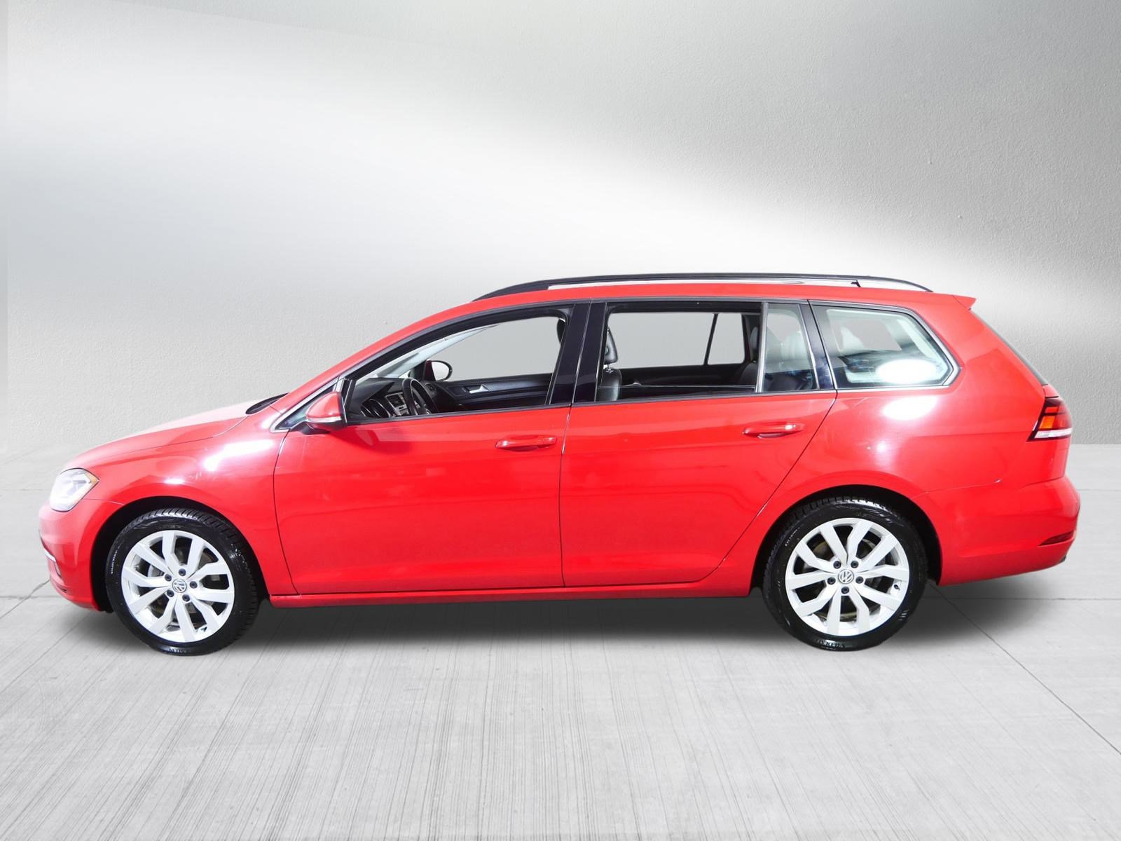 2019 Volkswagen Golf SportWagen SE photo 4