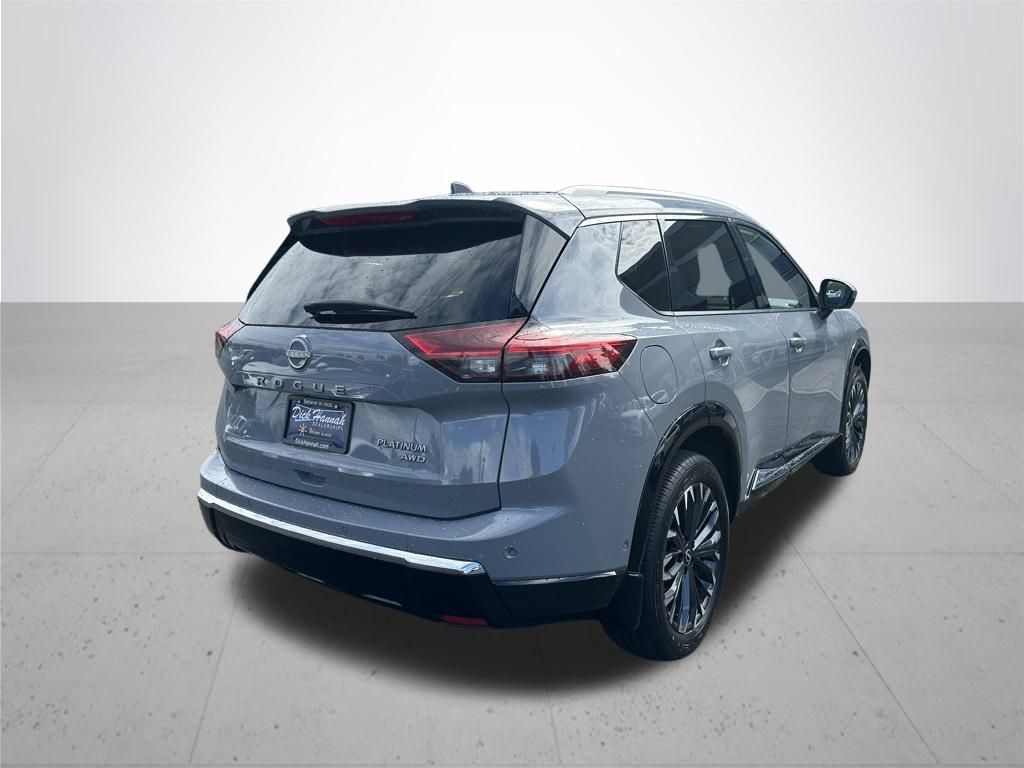 2024 Nissan Rogue Platinum photo 3