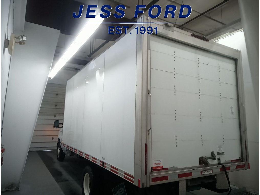 2024 Ford E-450 photo 2