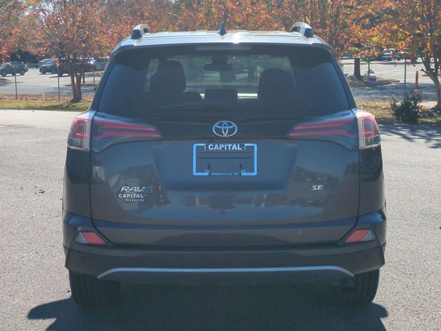 2017 Toyota RAV4 SE photo 4