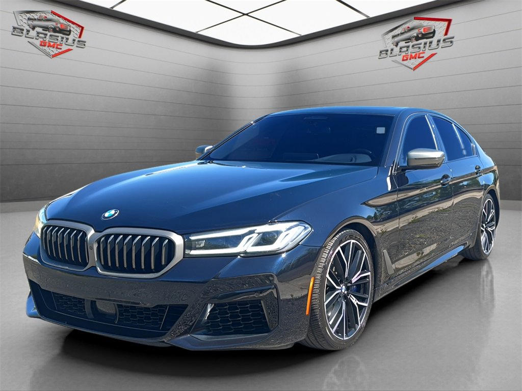 2022 BMW 5 Series M550i