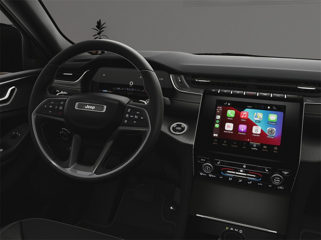 2025 Jeep Grand Cherokee Altitude photo 14