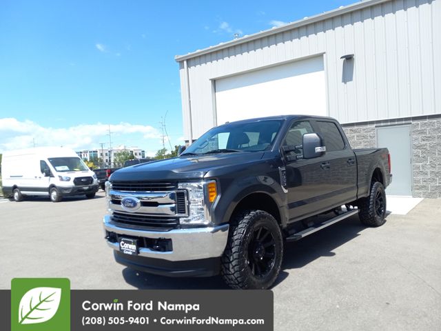 Used 2017 Gray Ford XLT image 7