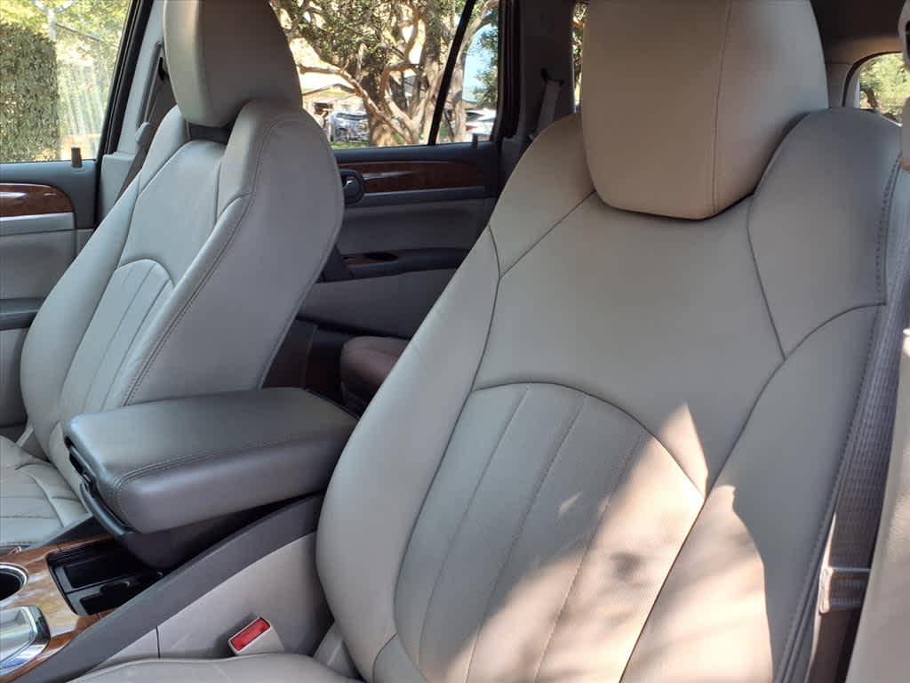 2011 Buick Enclave CXL photo 12