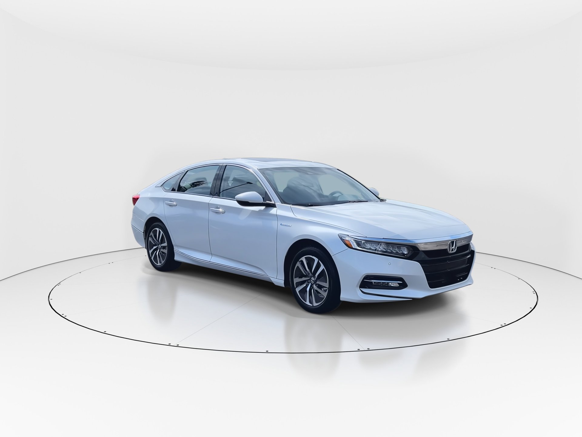 2019 Honda Accord Hybrid Touring photo 2