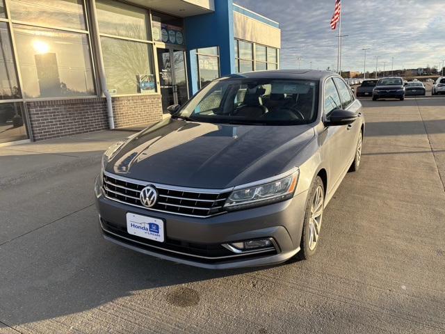 2018 Volkswagen Passat SEL Premium